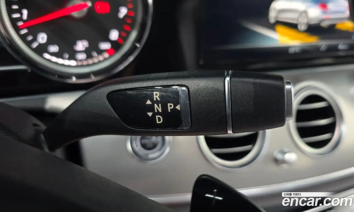 Mercedes-Benz E-Class 2018 2.0 гидро, фото 11 Mercedes-Benz E-Class 2018 2.0 гидро, фото 11