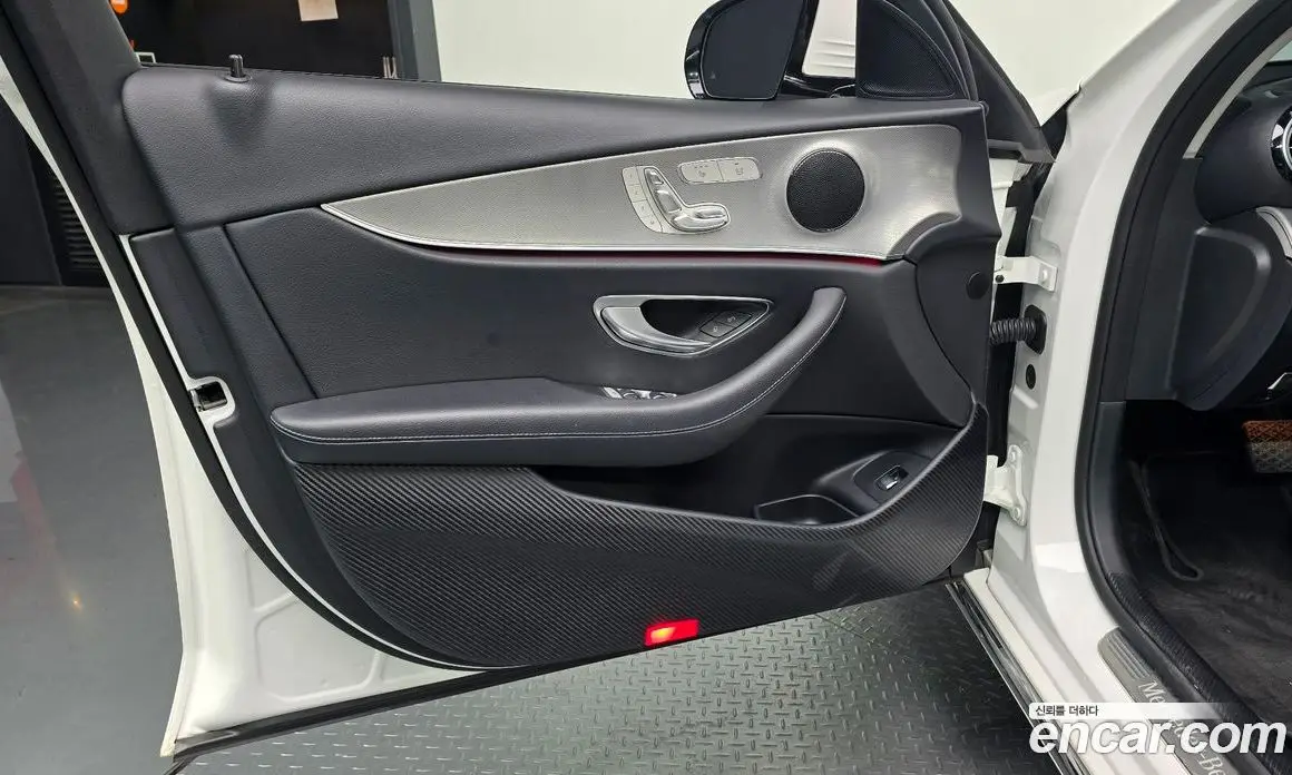 Mercedes-Benz E-Class 2018 2.0 гидро, фото 13 Mercedes-Benz E-Class 2018 2.0 гидро, фото 13
