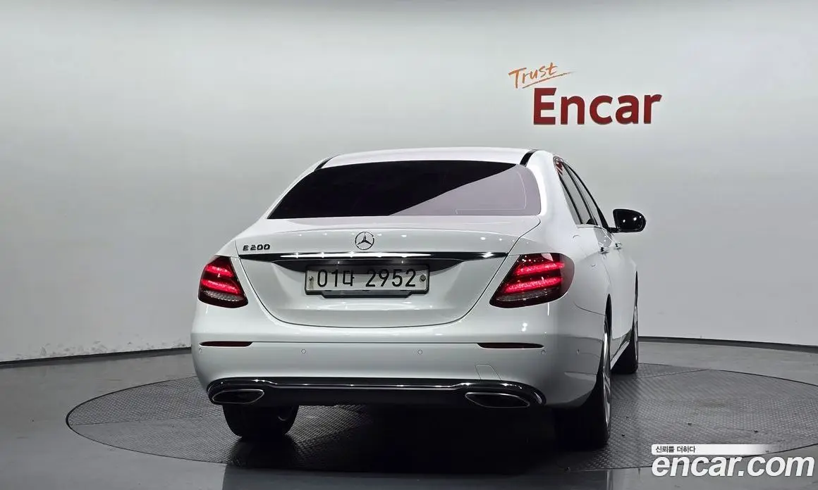 Mercedes-Benz E-Class 2018 2.0 гидро, фото 3 Mercedes-Benz E-Class 2018 2.0 гидро, фото 3