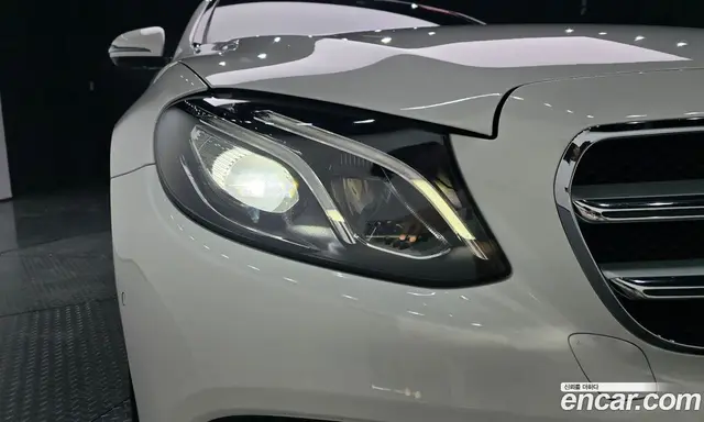 Mercedes-Benz E-Class 2018 2.0 гидро, миниатюра 7 Mercedes-Benz E-Class 2018 2.0 гидро, миниатюра 7