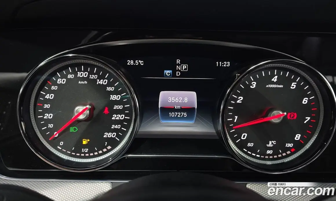 Mercedes-Benz E-Class 2018 2.0 гидро, фото 10 Mercedes-Benz E-Class 2018 2.0 гидро, фото 10