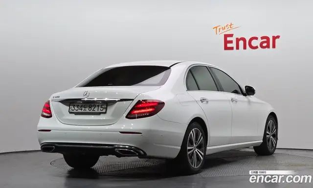 Mercedes-Benz E-Class 2020 2.0 автомат (гидро), миниатюра 2