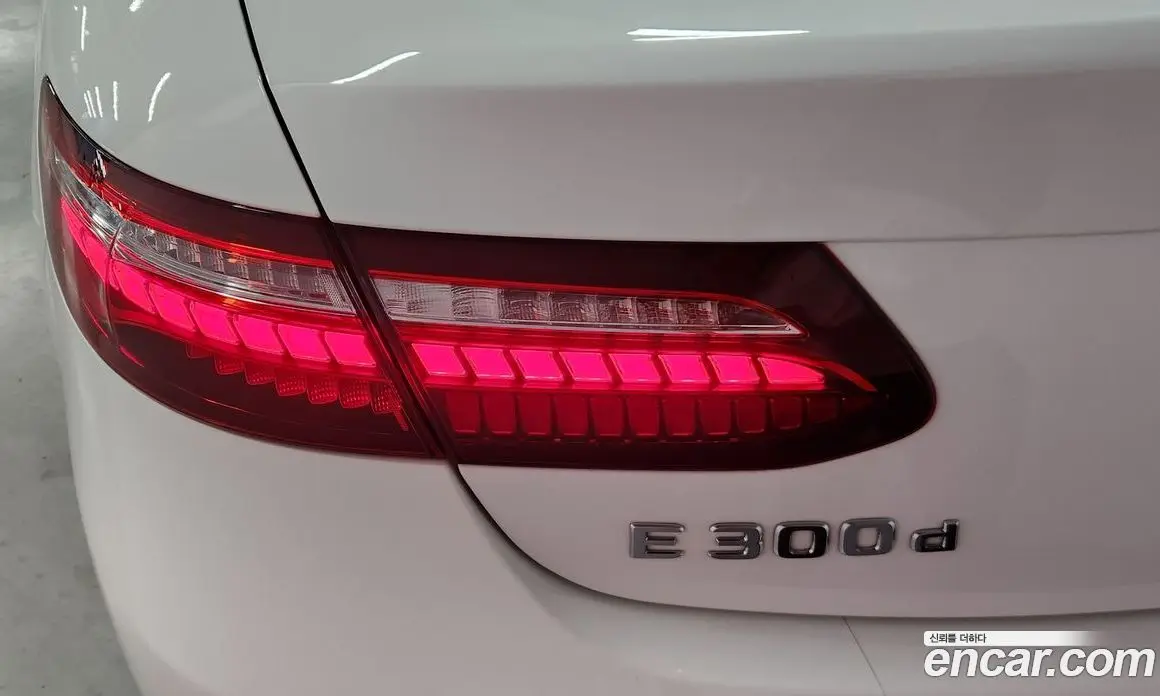 Mercedes-Benz E-Class 2022 2.0 автомат (гидро), фото 11