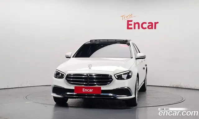 Mercedes-Benz E-Class 2022 2.0 гидро, миниатюра 2 Mercedes-Benz E-Class 2022 2.0 гидро, миниатюра 2