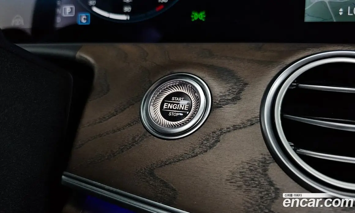 Mercedes-Benz E-Class 2022 2.0 гидро, фото 28 Mercedes-Benz E-Class 2022 2.0 гидро, фото 28