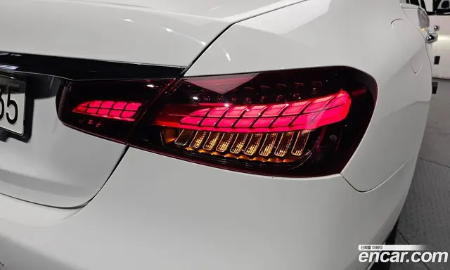 Mercedes-Benz E-Class 2022 2.0 гидро, миниатюра 8 Mercedes-Benz E-Class 2022 2.0 гидро, миниатюра 8