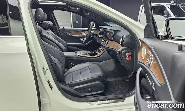 Mercedes-Benz E-Class 2023 1.9 гидро, миниатюра 11