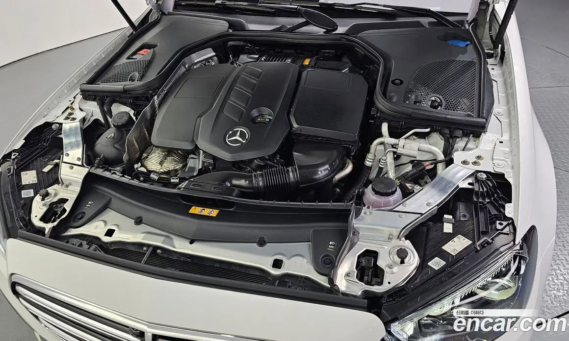 Mercedes-Benz E-Class 2023 1.9 гидро, фото 6