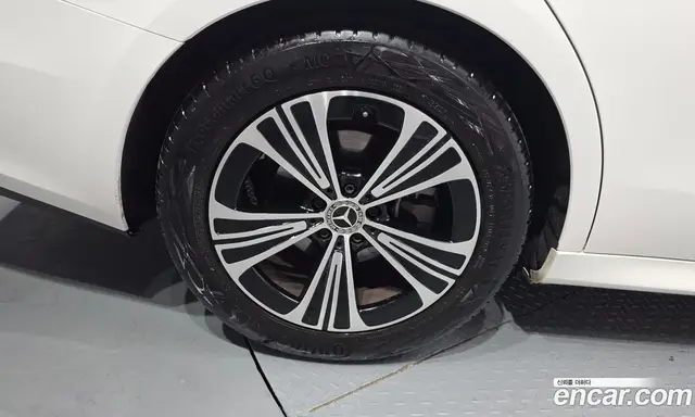 Mercedes-Benz E-Class 2024 2.0 гидро, миниатюра 5 Mercedes-Benz E-Class 2024 2.0 гидро, миниатюра 5