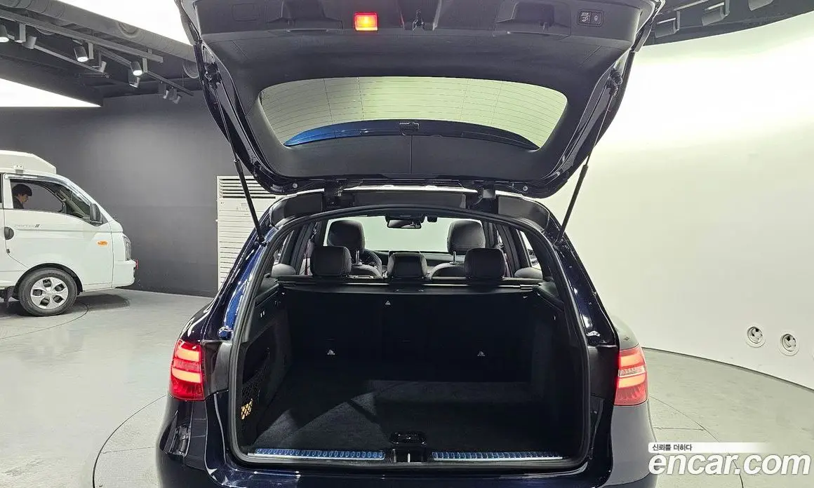 Mercedes-Benz GLC-Class 2019 4.0 гидро, фото 19 Mercedes-Benz GLC-Class 2019 4.0 гидро, фото 19