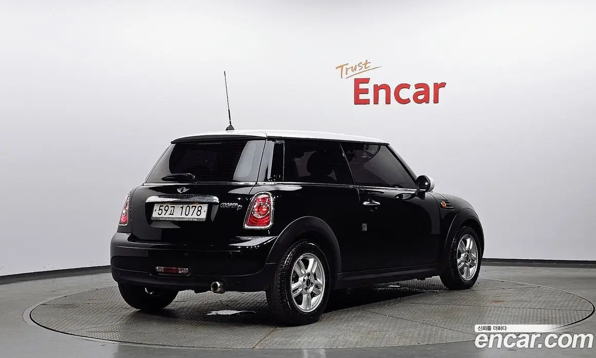 Mini Cooper 2013 2.0 автомат (гидро), фото 2