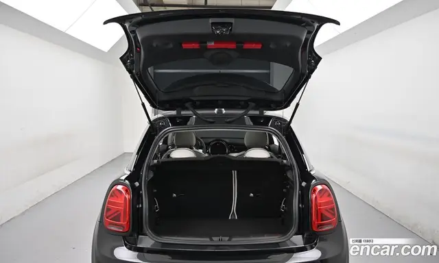 Mini Cooper 2022 2.0 автомат (гидро), миниатюра 9