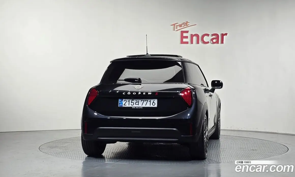 Mini Cooper 2024 2.0 автомат (гидро), фото 4