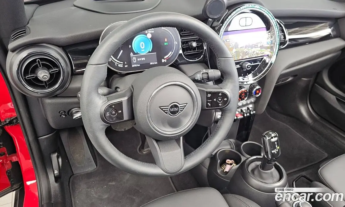 Mini Cooper Convertible 2023 1.5 автомат (гидро), фото 13
