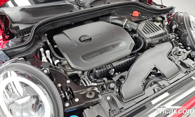 Mini Cooper Convertible 2023 1.5 автомат (гидро), миниатюра 6