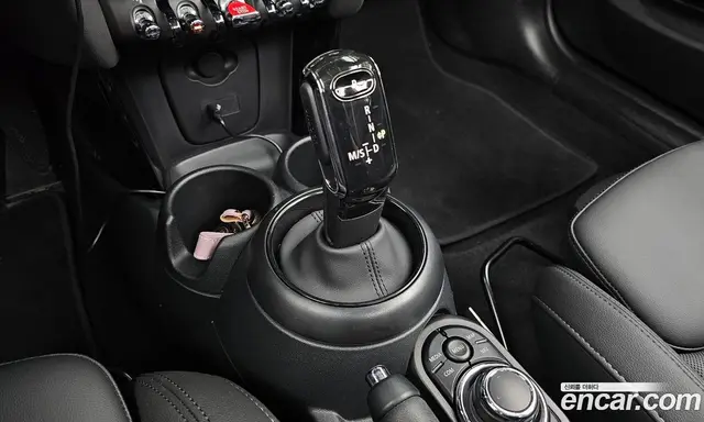 Mini Cooper Convertible 2023 1.5 автомат (гидро), миниатюра 9