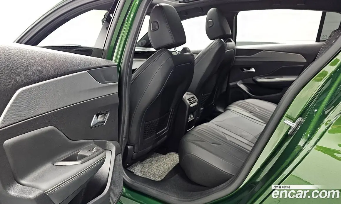 Peugeot 308 2023 1.5 автомат (гидро), фото 16