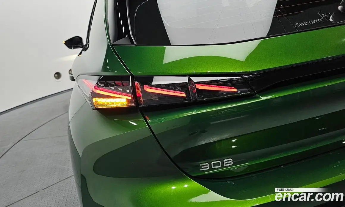 Peugeot 308 2023 1.5 автомат (гидро), фото 9
