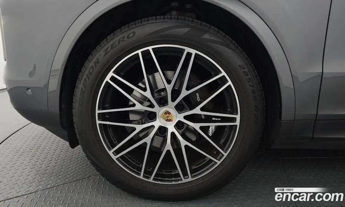 Porsche Cayenne 2024 3.0 автомат (гидро), фото 5