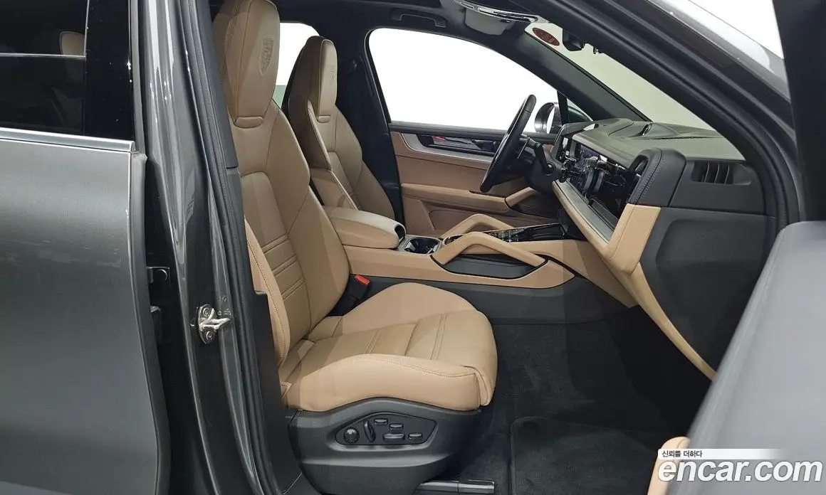 Porsche Cayenne 2024 3.0 автомат (гидро), фото 10