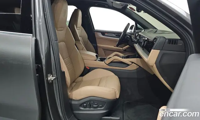 Porsche Cayenne 2024 3.0 автомат (гидро), миниатюра 10