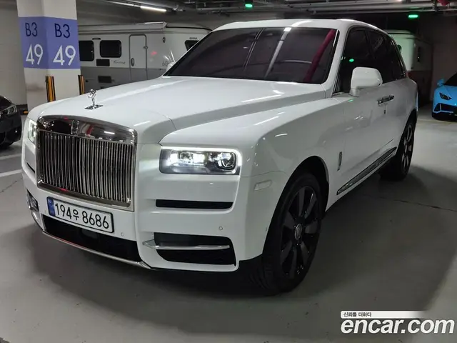 Rolls-Royce Cullinan, 2023, 1 689 км Rolls-Royce Cullinan, 2023, 1 689 км