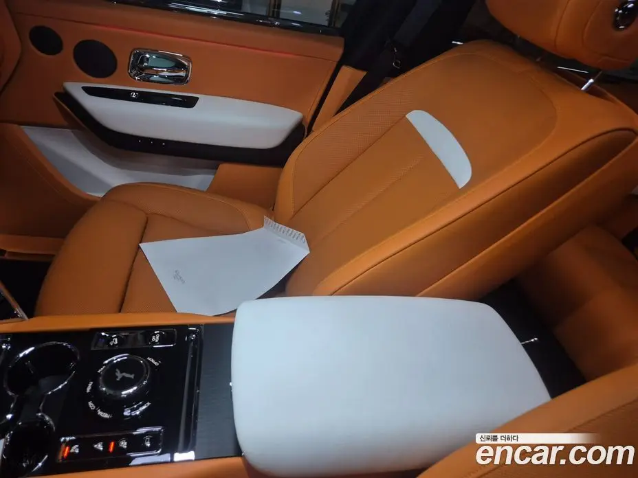 Rolls-Royce Cullinan 2023 6.7 автомат (гидро), фото 18 Rolls-Royce Cullinan 2023 6.7 автомат (гидро), фото 18