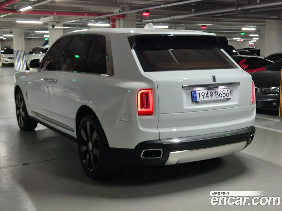 Rolls-Royce Cullinan 2023 6.7 автомат (гидро), фото 6 Rolls-Royce Cullinan 2023 6.7 автомат (гидро), фото 6