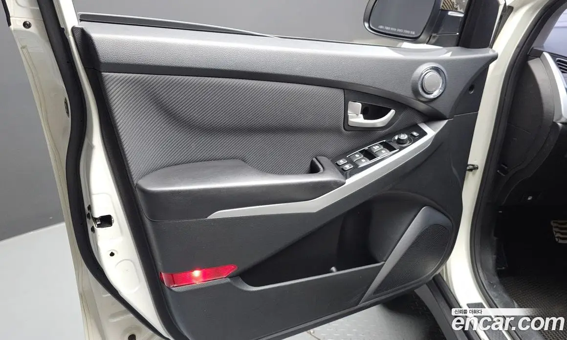 SsangYong Korando 2017 2.2 автомат (гидро), фото 14
