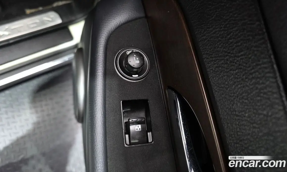SsangYong Rexton 2013 2.0 автомат (гидро), фото 18