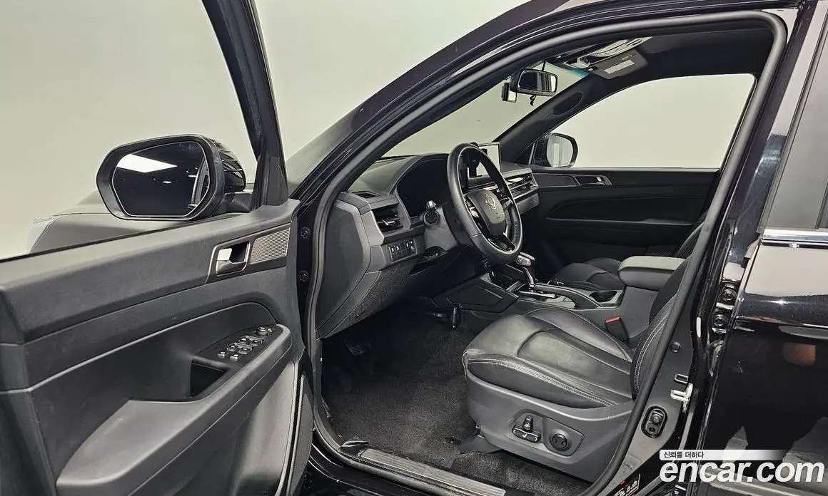 SsangYong Rexton 2024 2.2 автомат (гидро), фото 13