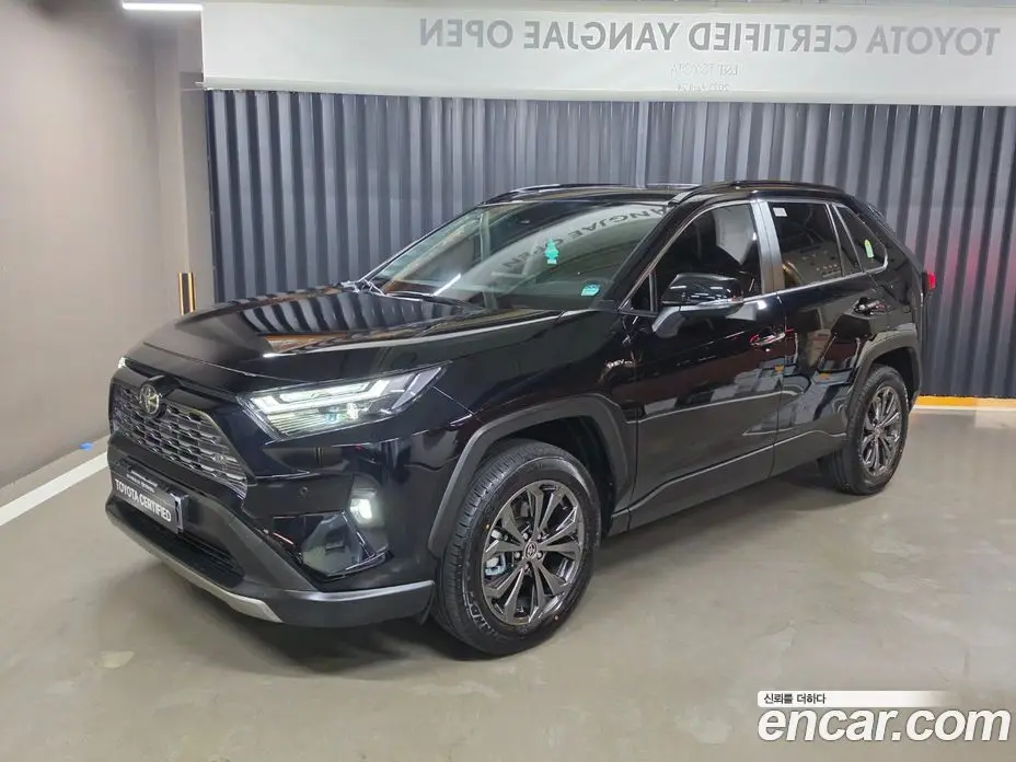 Toyota RAV4 2025 2.5 автомат (гидро), фото 1 Toyota RAV4 2025 2.5 автомат (гидро), фото 1