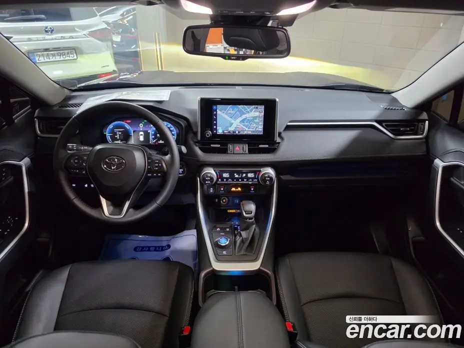 Toyota RAV4 2025 2.5 автомат (гидро), фото 7 Toyota RAV4 2025 2.5 автомат (гидро), фото 7