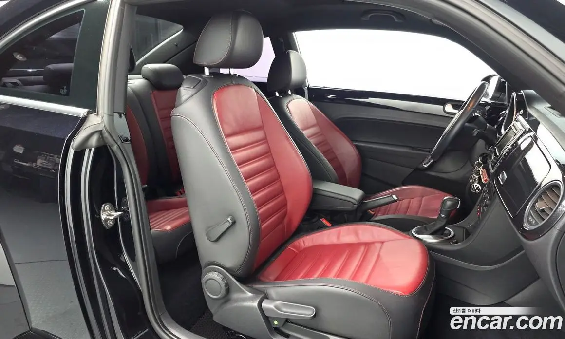 Volkswagen Beatle 2015 2.0 автомат (гидро), фото 12