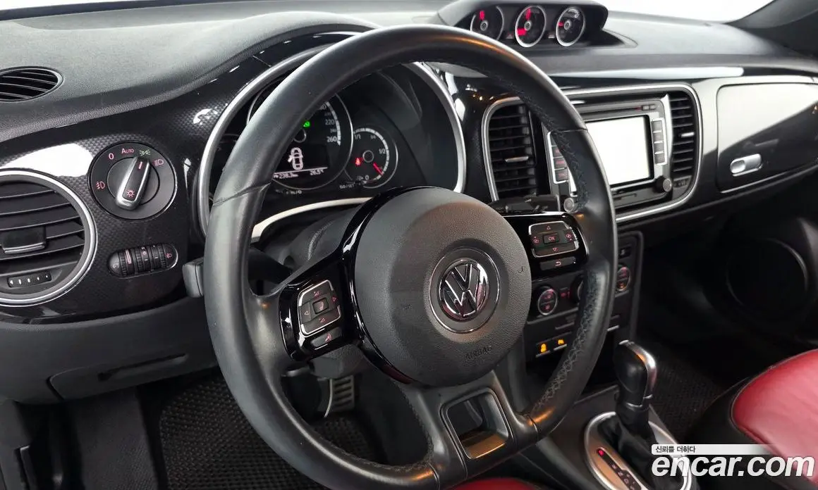 Volkswagen Beatle 2015 2.0 автомат (гидро), фото 19