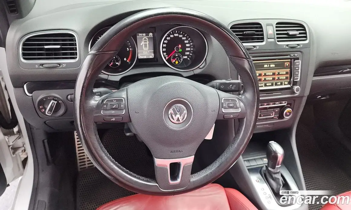 Volkswagen Golf 2012 2.0 автомат (гидро), фото 13