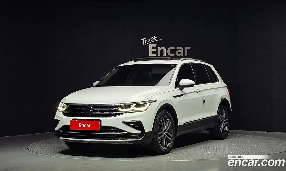 Volkswagen Tiguan 2022 2.0 автомат (гидро), фото 1