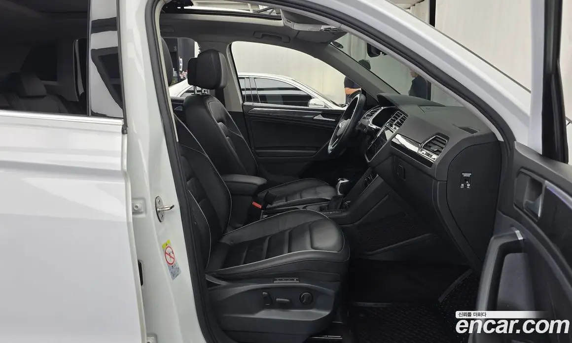 Volkswagen Tiguan 2022 2.0 автомат (гидро), фото 11