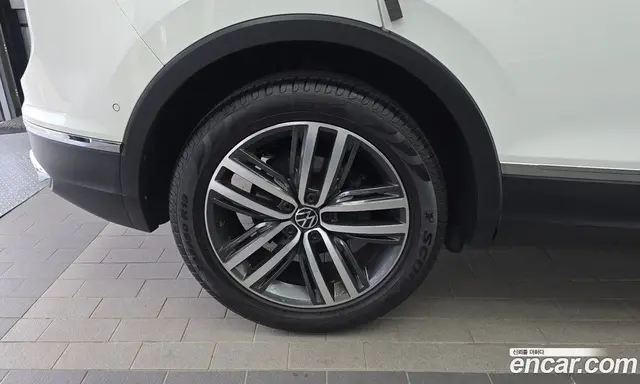 Volkswagen Tiguan 2022 2.0 автомат (гидро), миниатюра 5