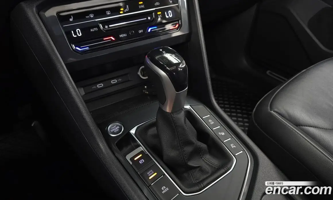 Volkswagen Tiguan 2022 2.0 автомат (гидро), фото 9