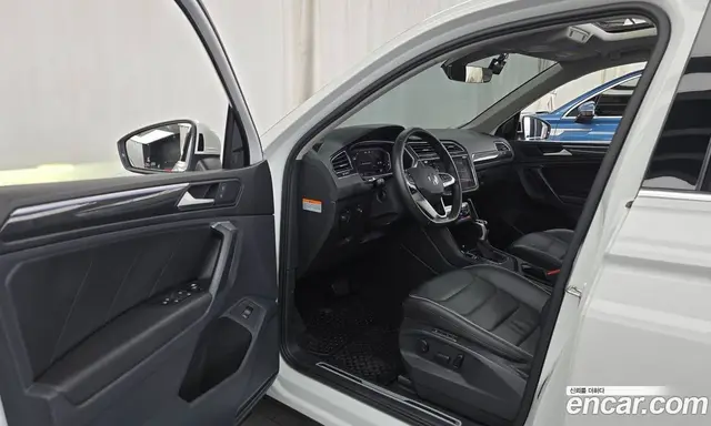 Volkswagen Tiguan 2022 2.0 автомат (гидро), миниатюра 10