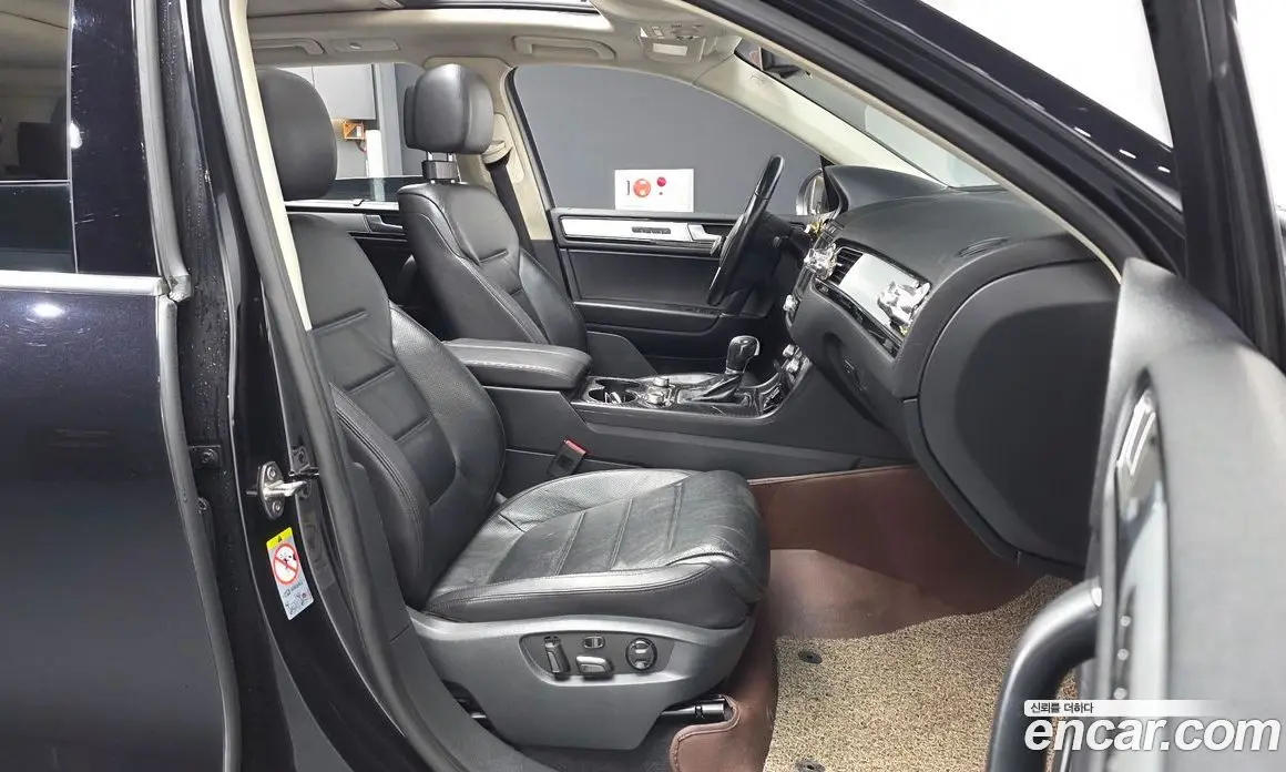 Volkswagen Touareg 2015 3.0 автомат (гидро), фото 11