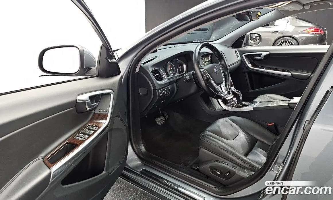 Volvo S60 2018 2.0 автомат (гидро), фото 11