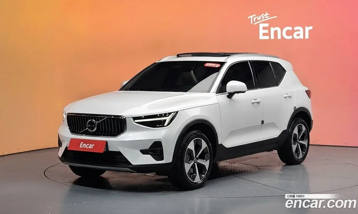 Volvo XC40 2024 2.0 автомат (гидро), фото 35