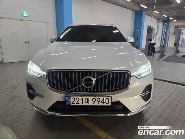 Volvo XC60 2024 2.0 автомат (гидро), миниатюра 2