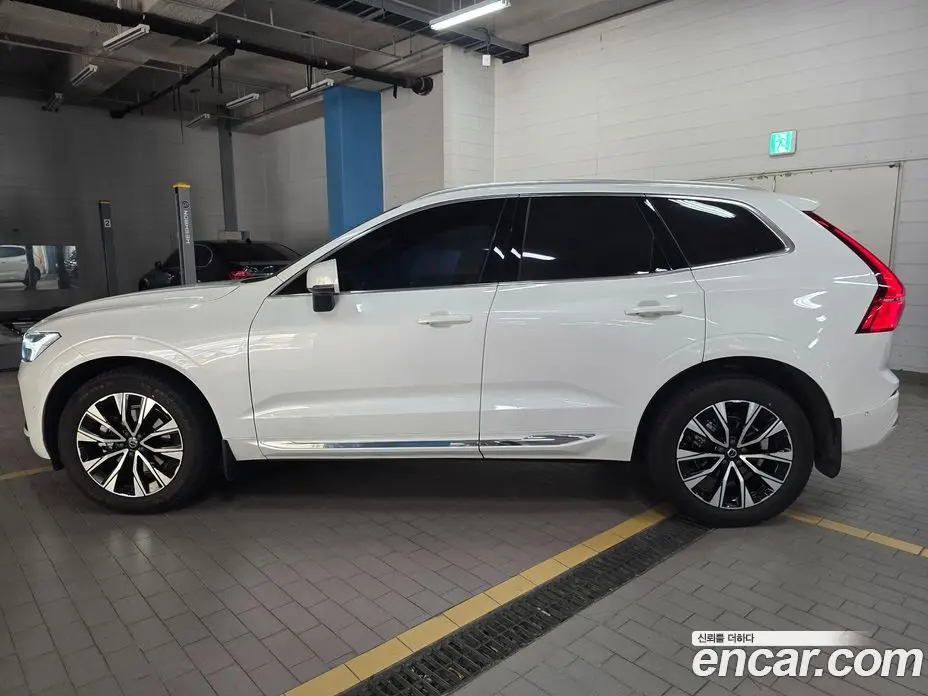 Volvo XC60 2024 2.0 автомат (гидро), фото 3
