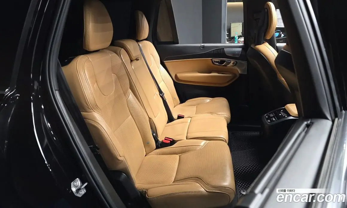 Volvo XC90 2021 2.0 автомат (гидро), фото 17