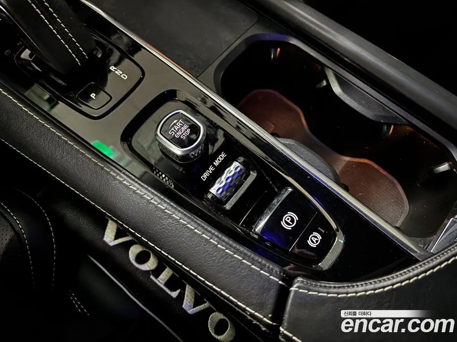 Volvo XC90 2021 2.0 автомат (гидро), фото 13