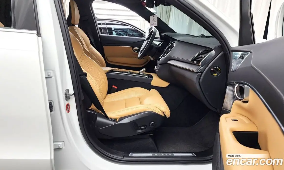 Volvo XC90 2023 2.0 автомат (гидро), фото 9