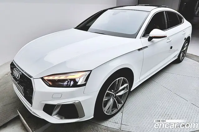 Audi A5 2021 2.0 автомат (гидро), миниатюра 3